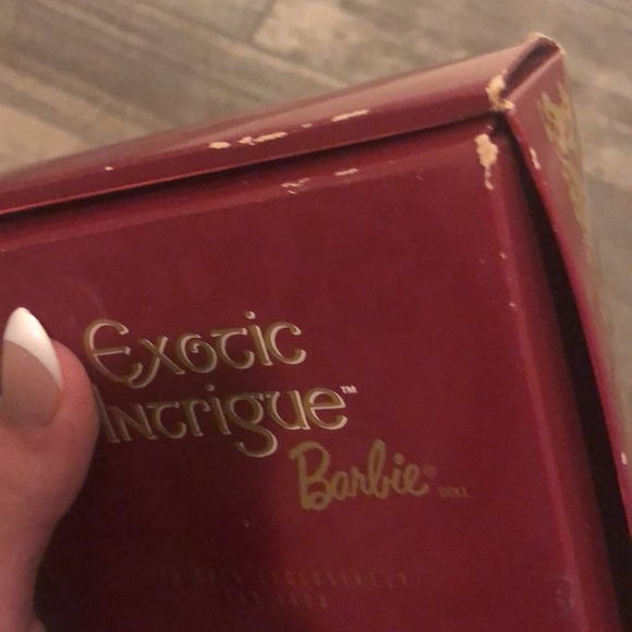 Rare Exotic Intrigue collectible Barbie - Picture 8 of 17